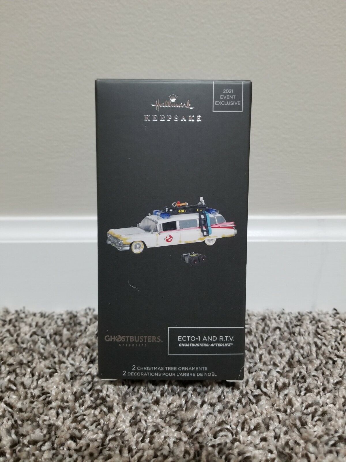 Hallmark Ghostbusters Afterlife Ecto-1 and R.T.V. Ornament - 2021 Exclusive 