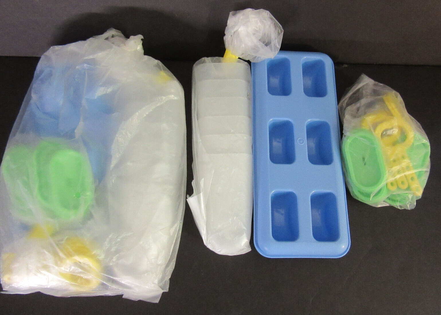 12 Tupperware Ice Tups Popsicle Molds w/Trays blue green yellow #481 NOS