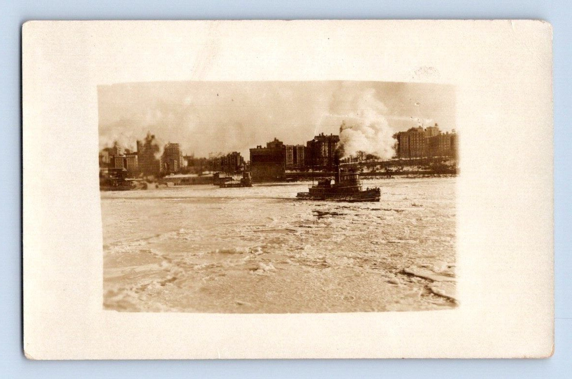 RPPC EARLY 1900\'S. TUG BREAKING ICE AT HUDSON RIVER, NY. POSTCARD. GG17