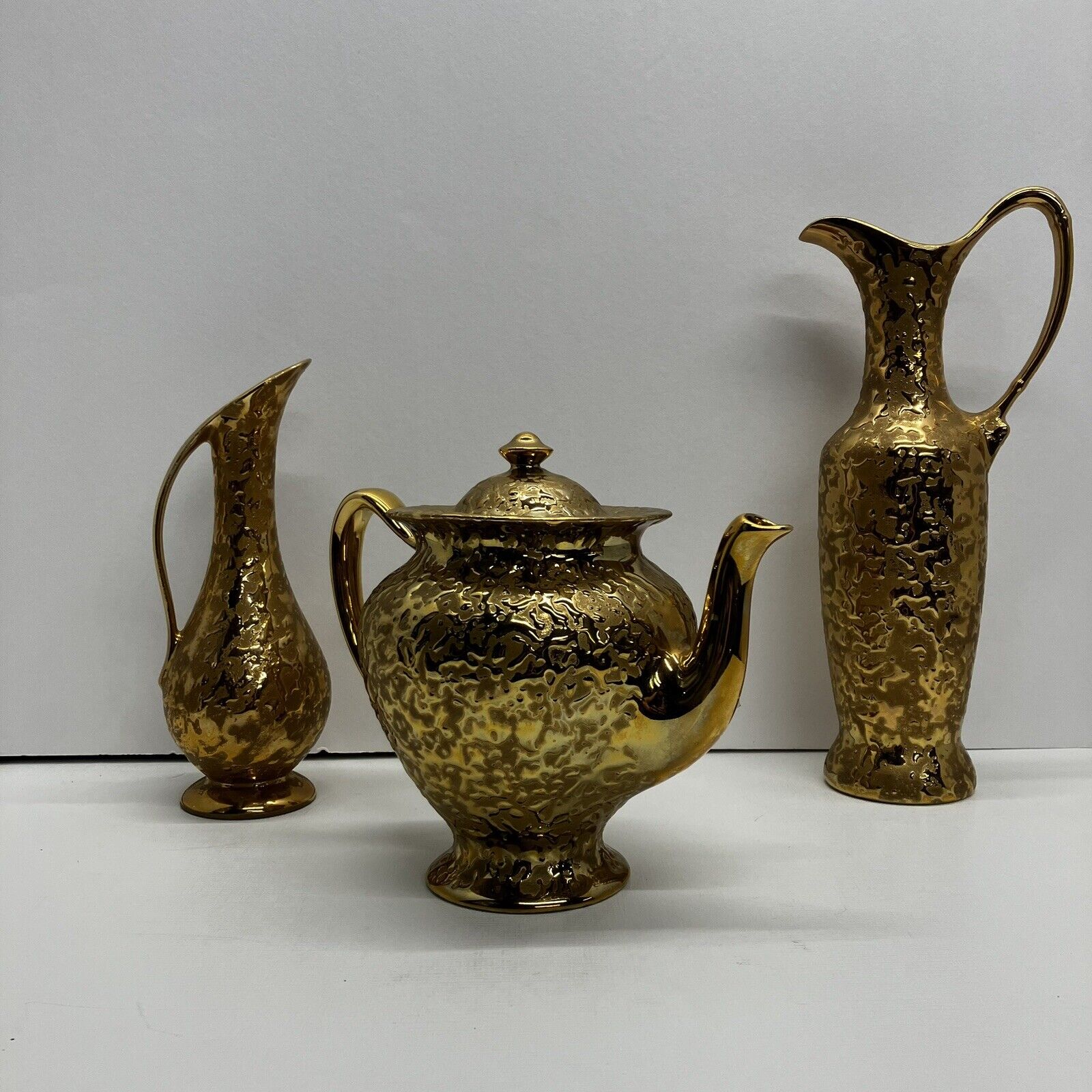 Elynor China Weeping Gold 22kt Teapot and Two Vases MCM 1960s Set