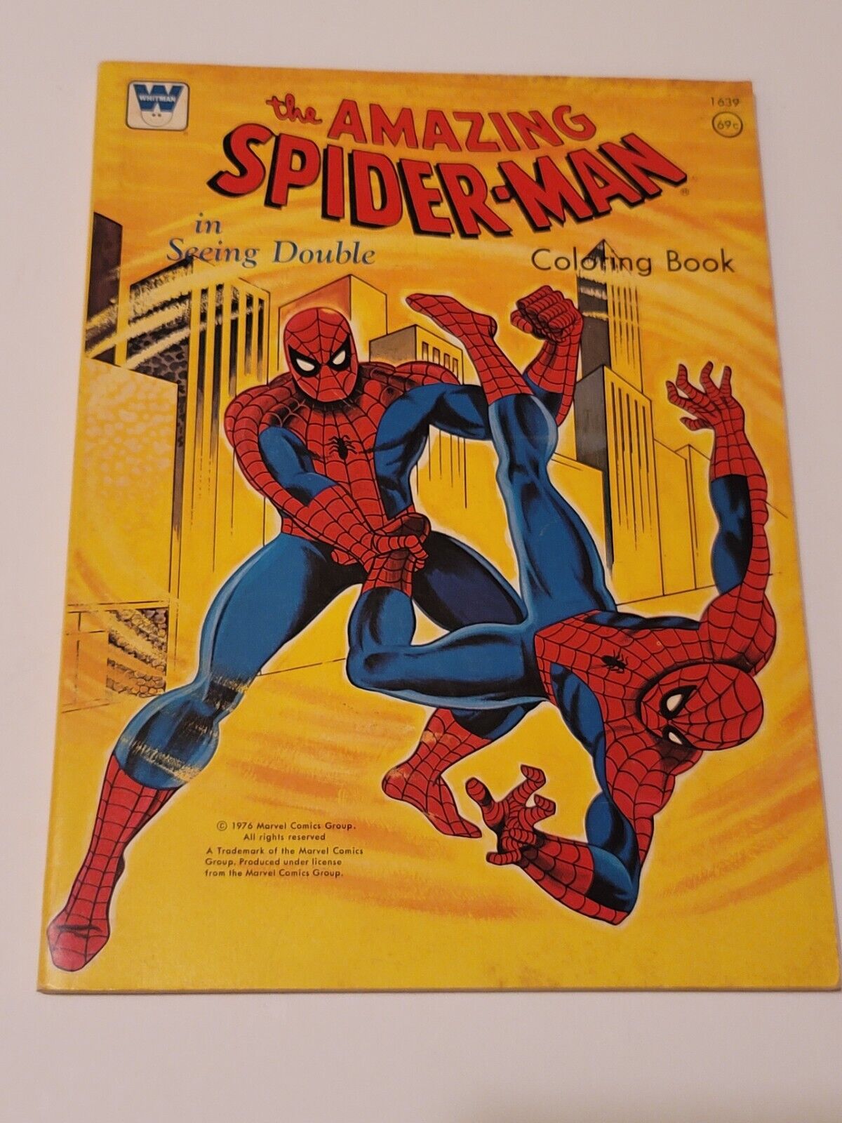 THE AMAZING SPIDERMAN IN SEEING DOUBLE COLORING BOOK WHITMAN 1976 MARVEL COMICS