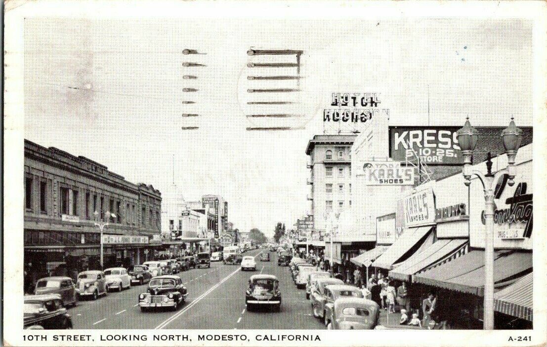 1940\'S. 10TH STREET LOOKING NORTH, MODESTO, CA. POSTCARD EP2