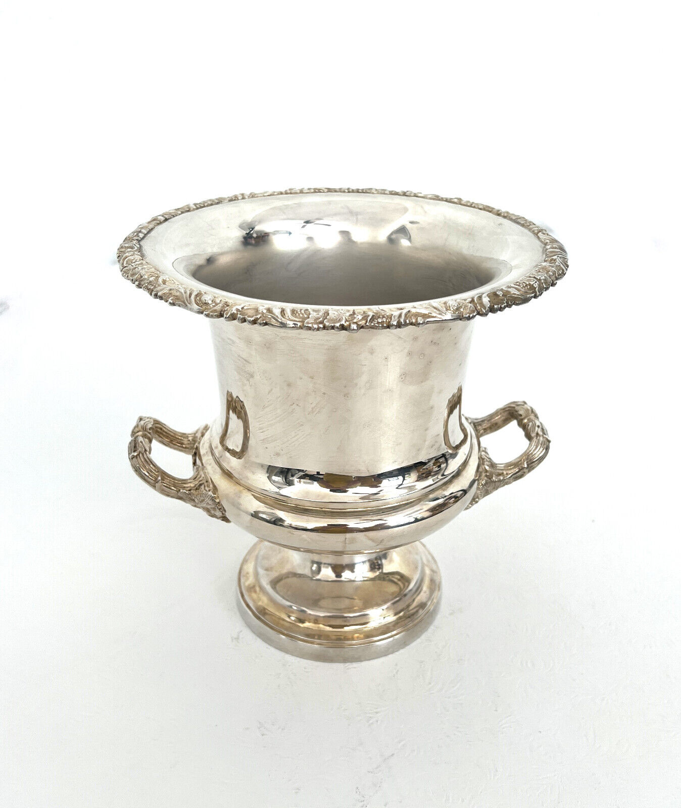 SIL002 Silver Plated Wine/Champagne Cooler Ice Bucket by Barker Ellis, England