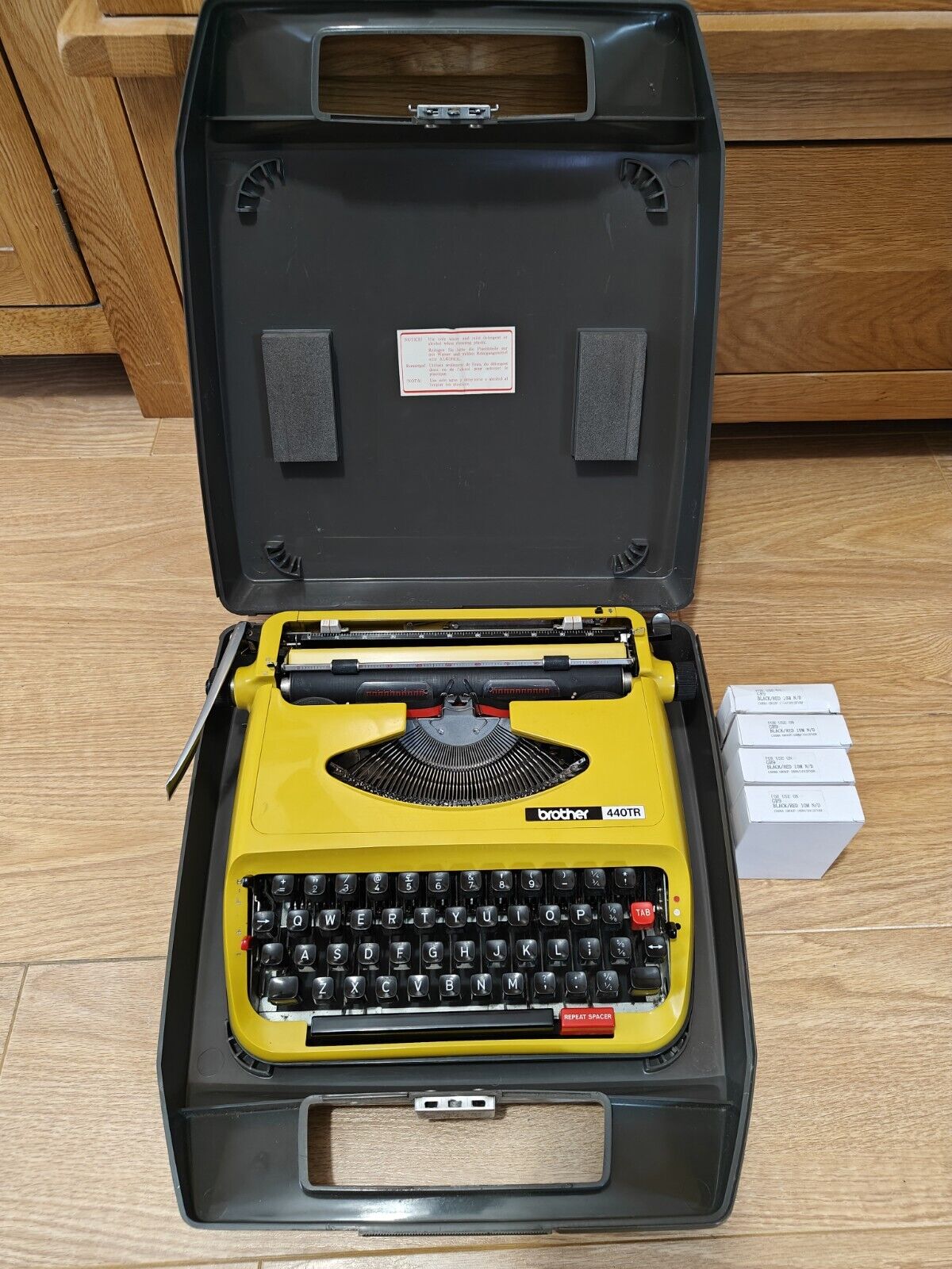 Vintage Brother 440TR Portable Manual Typewriter. Mustard Yellow ~ Original Case