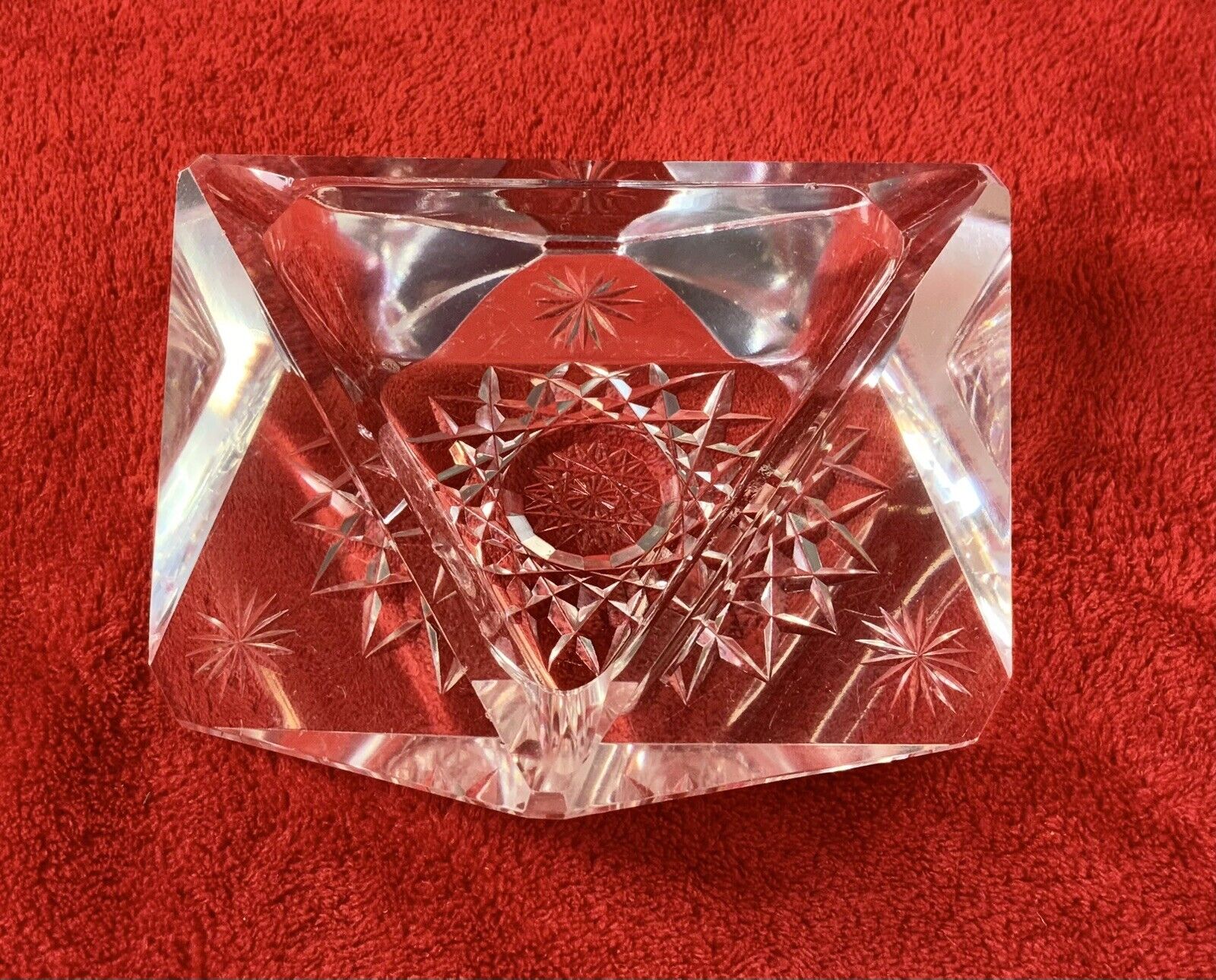 VINTAGE ART DECO DESIGN FACETED HEAVY CRYSTAL TRIANGULAR ASHTRAY…STUNNING
