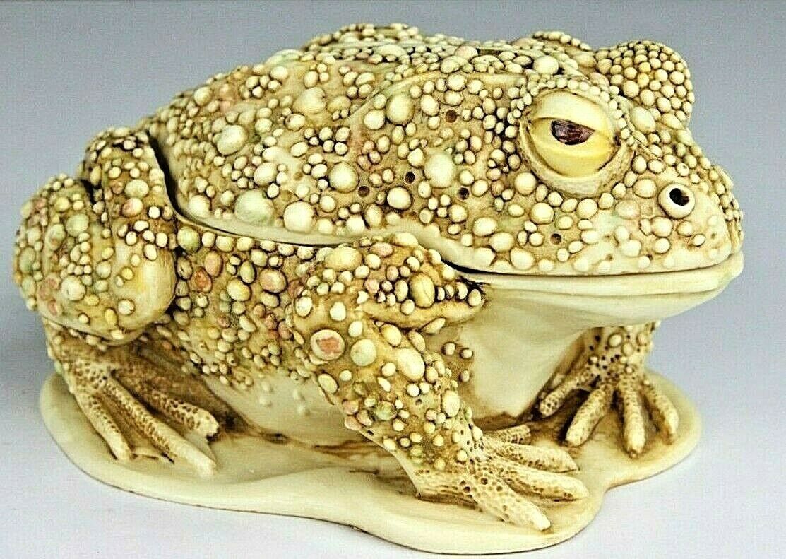 Harmony Kingdom Large Toad Figurine \