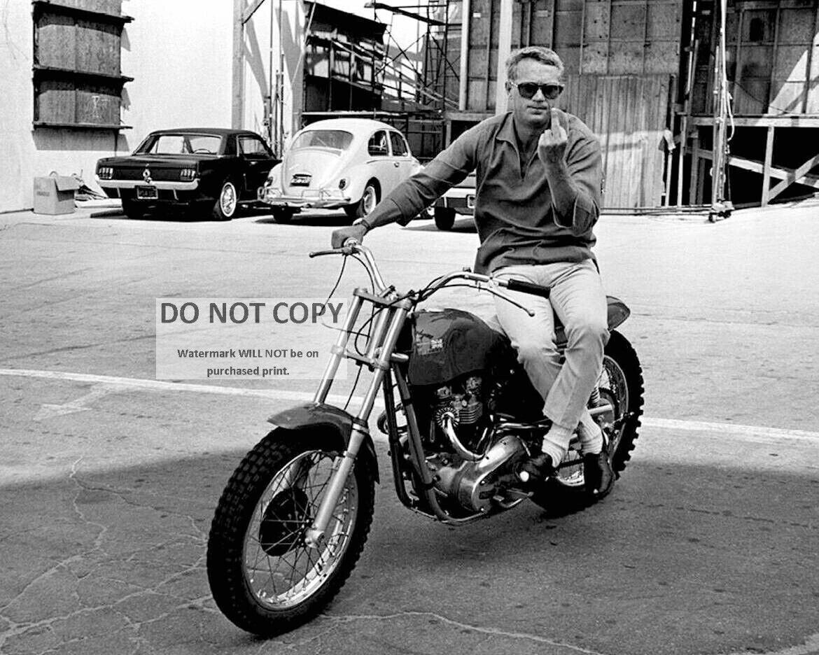 11X14 PUBLICITY PHOTO  STEVE McQUEEN ON MOTORCYCLE MAKING FEELINGS KNOWN (LG151)
