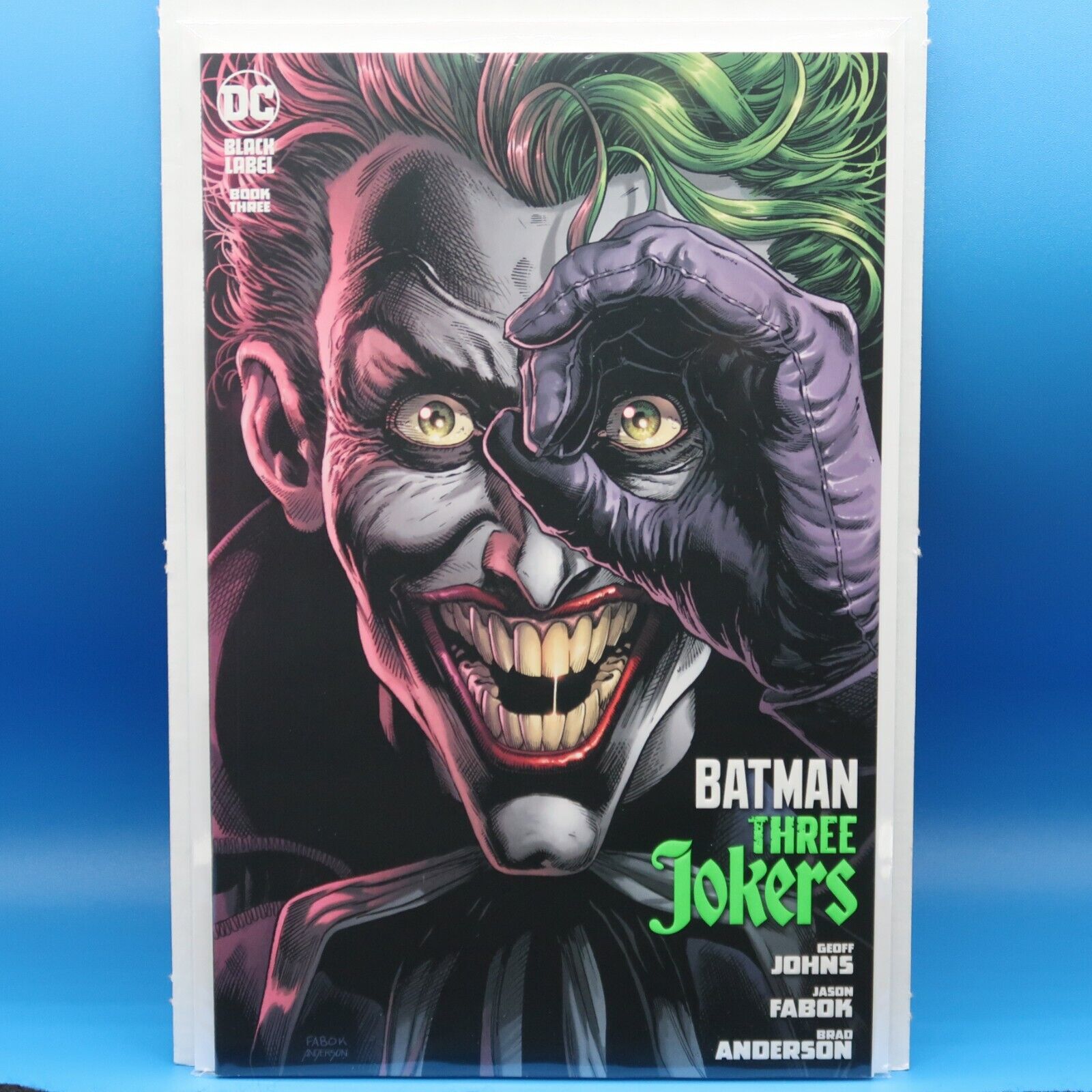 Batman: The Three Jokers #3 - Part 3 of a Three Part Series - NM/M