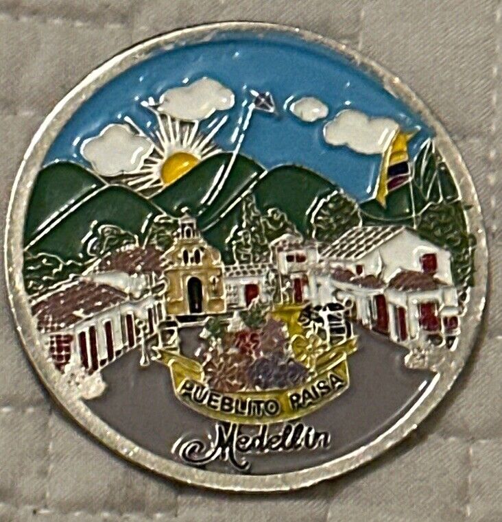 Medellin-Colombia Pueblito  Paisa Tourist Travel Souvenir Metal Fridge Magnet