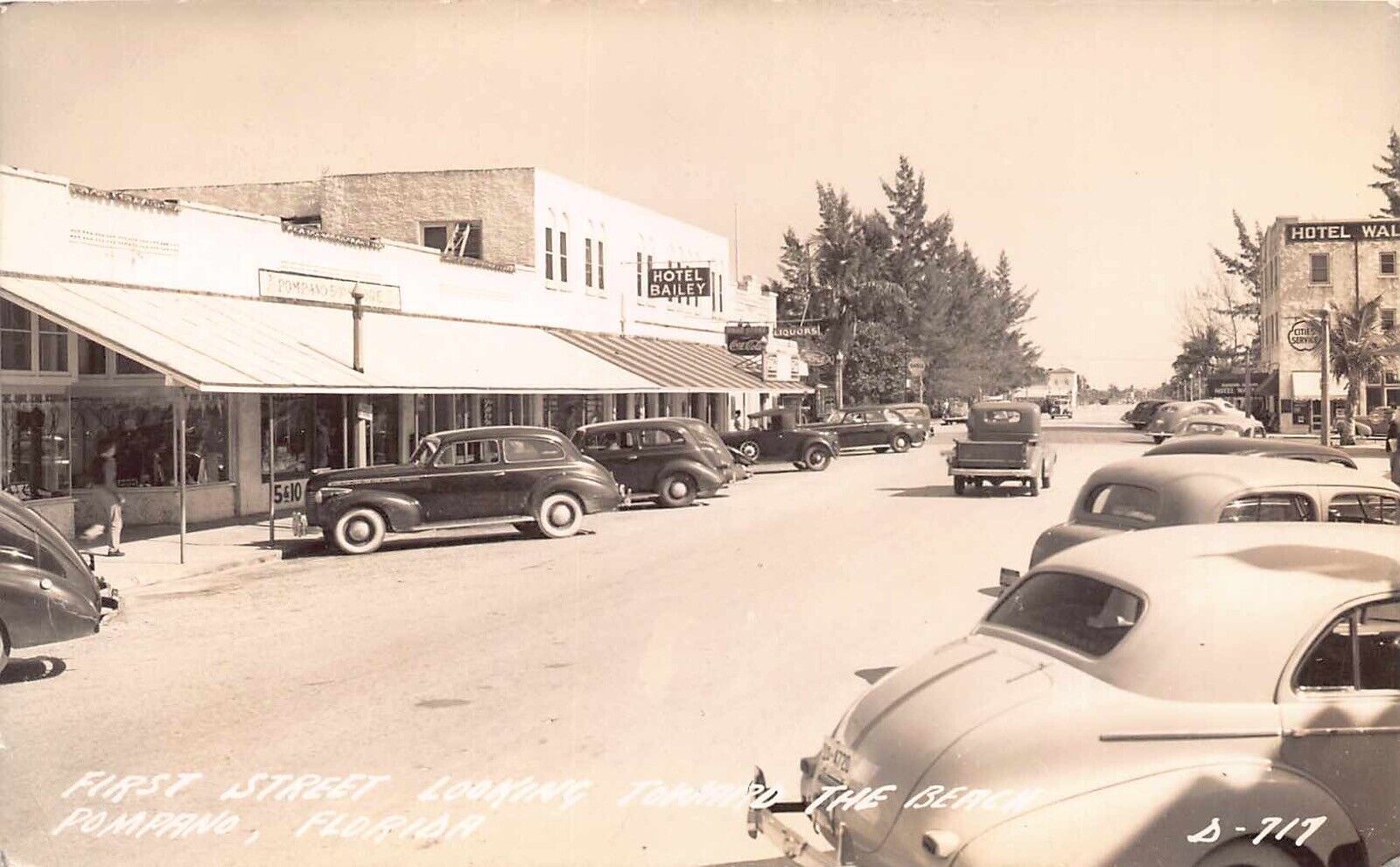 FL 1940’s RARE REAL PHOTO Florida First Street at Pompano, FLA - Broward County