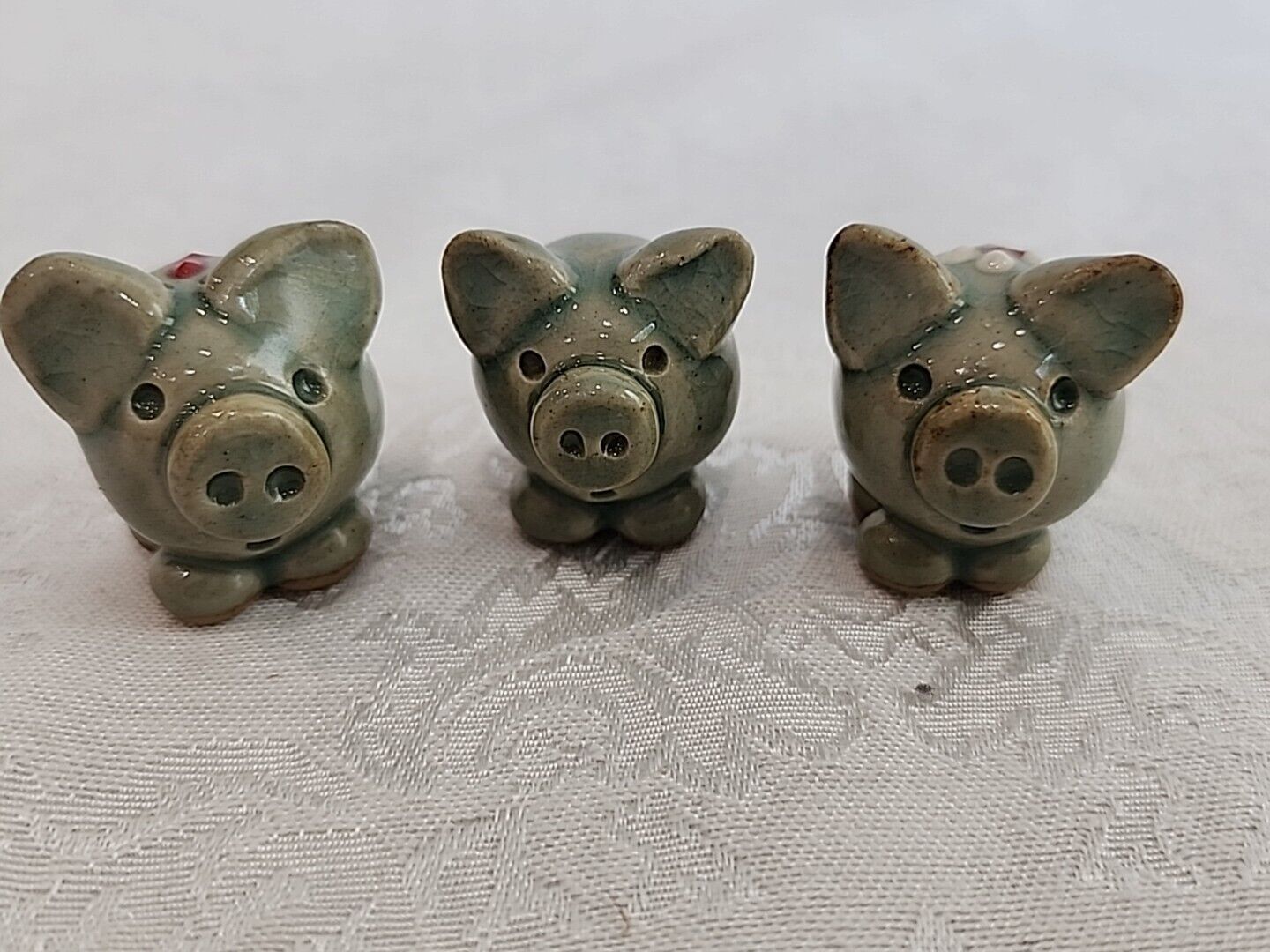 vintage  set of 3 green pigs 