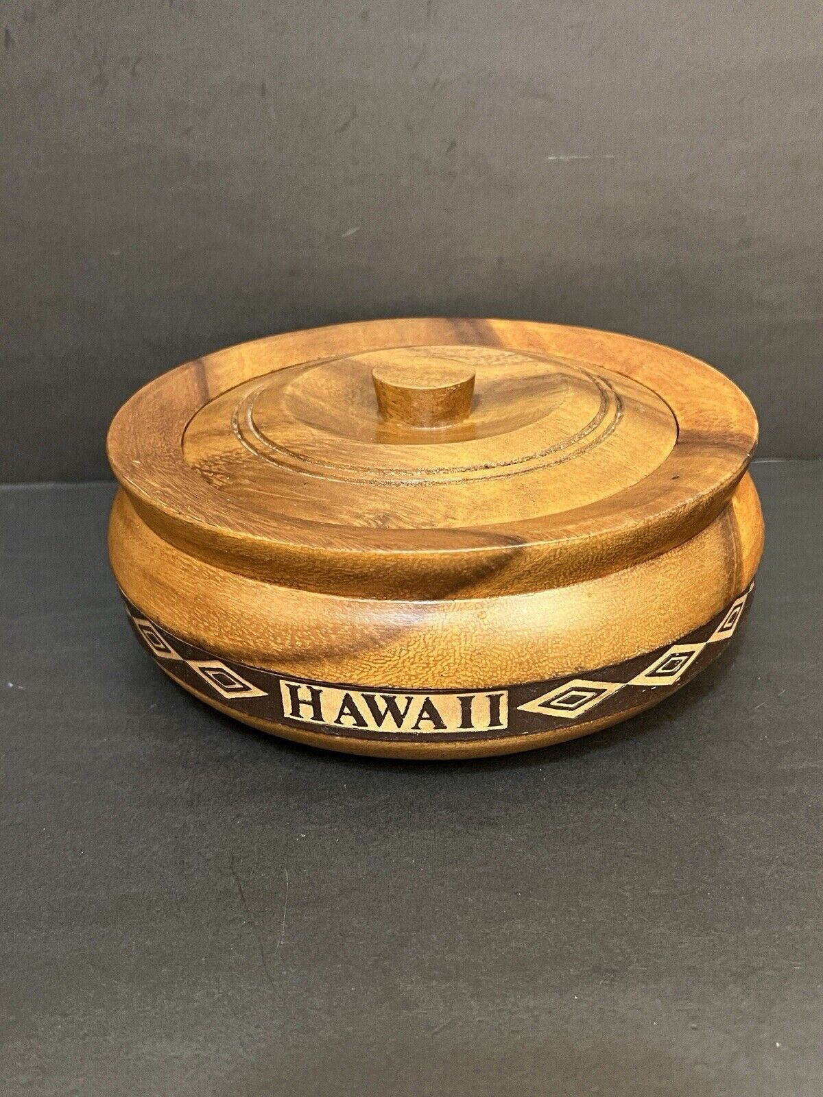 Vintage Hand Carved Round Wooden Lidded Trinket Box Container From Hawaii