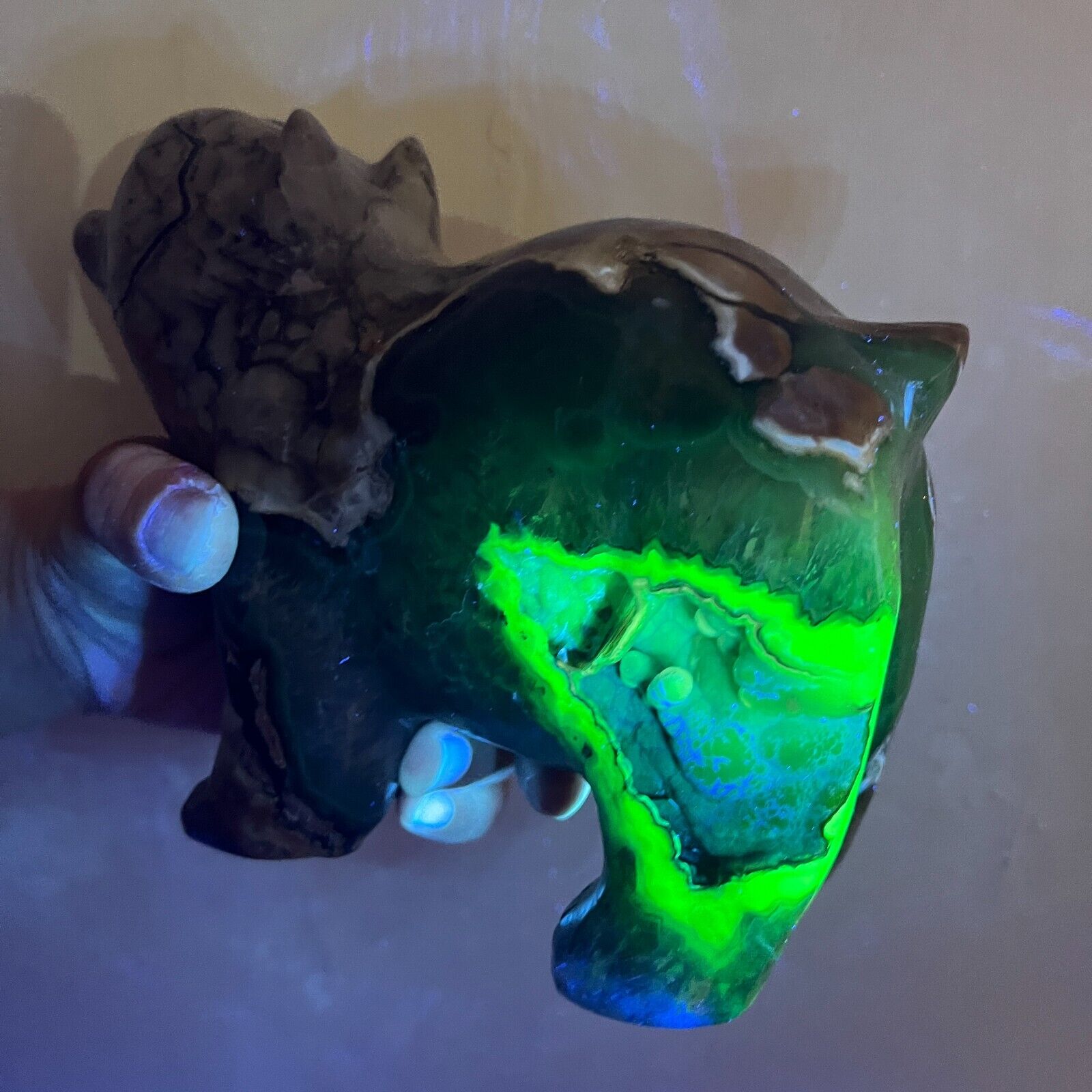 5.1LB 7\'\' Natural Fluorescent Bear Geode Figurine Quartz Rock Crystal Carving