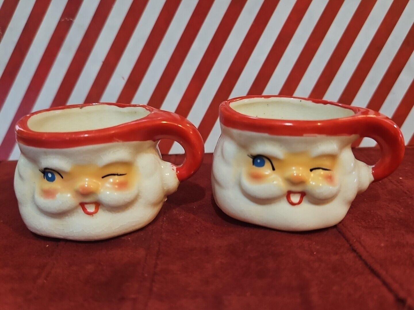 Vintage Holt Howard Winking Santa Mugs Christmas 1962 Pair 2.5” With HH Stickers