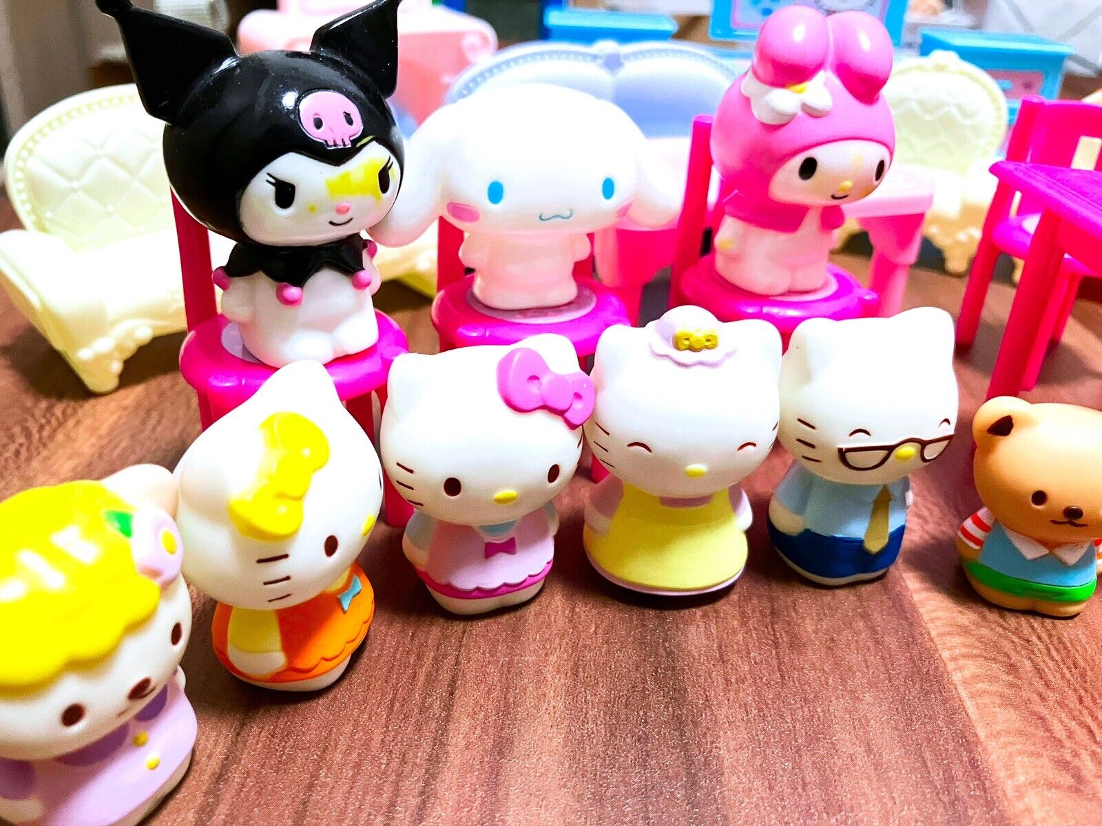 Sanrio Hello Kitty Kuromi My Melody　cinnamon　Dollhouse　figurin　furniture   Rare