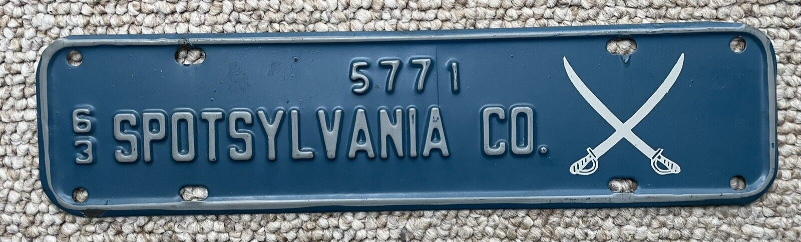 1963 Spotsylvania Co. Virginia License Plate Topper, Issue #5771, Cross Sabers