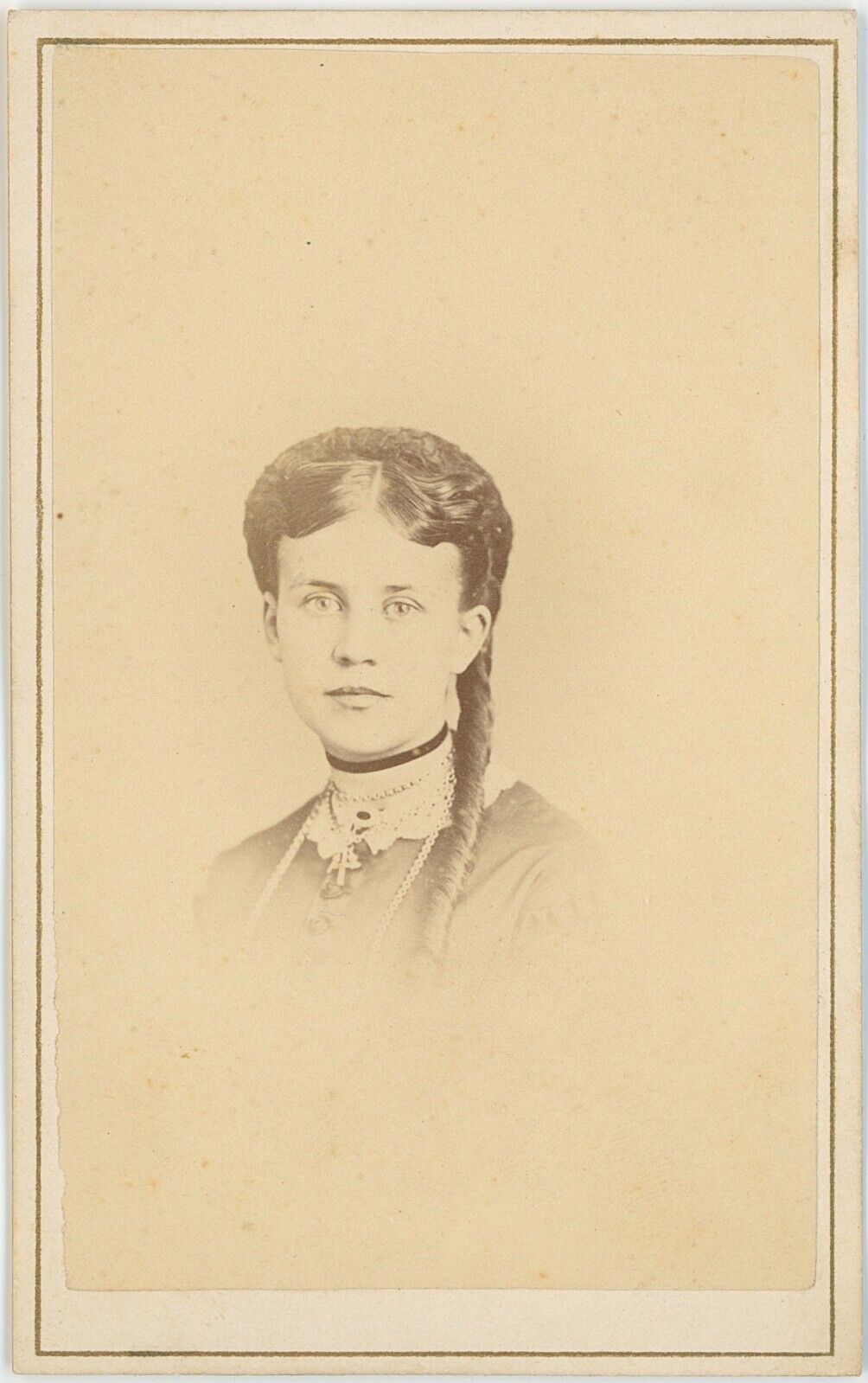 Pretty Light Eyed Lady Curled Hair Oberlin, Ohio 1860s CDV Carte de Visite X696