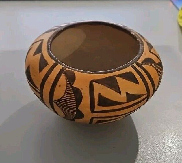 VTG Acoma Pueblo New Mexico Signed Native American Pottery Vase Pot Bowl 3.25\