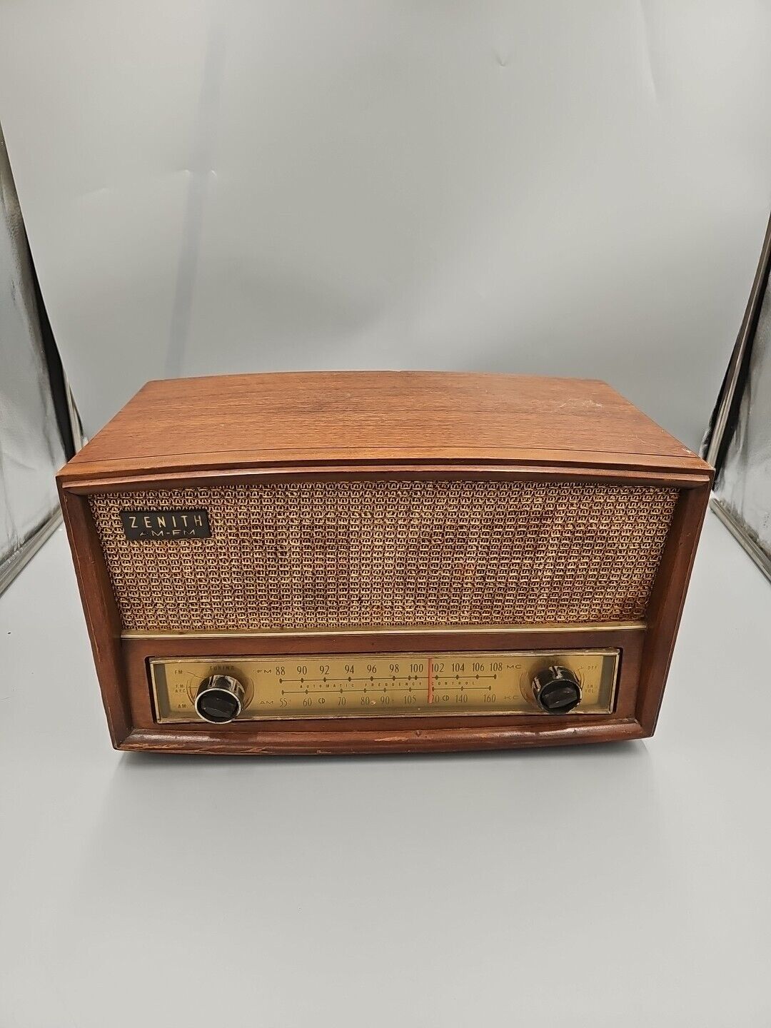 ZENITH VINTAGE 1950s AM/FM Tube Radio With Phono Input Model G730 WORKS