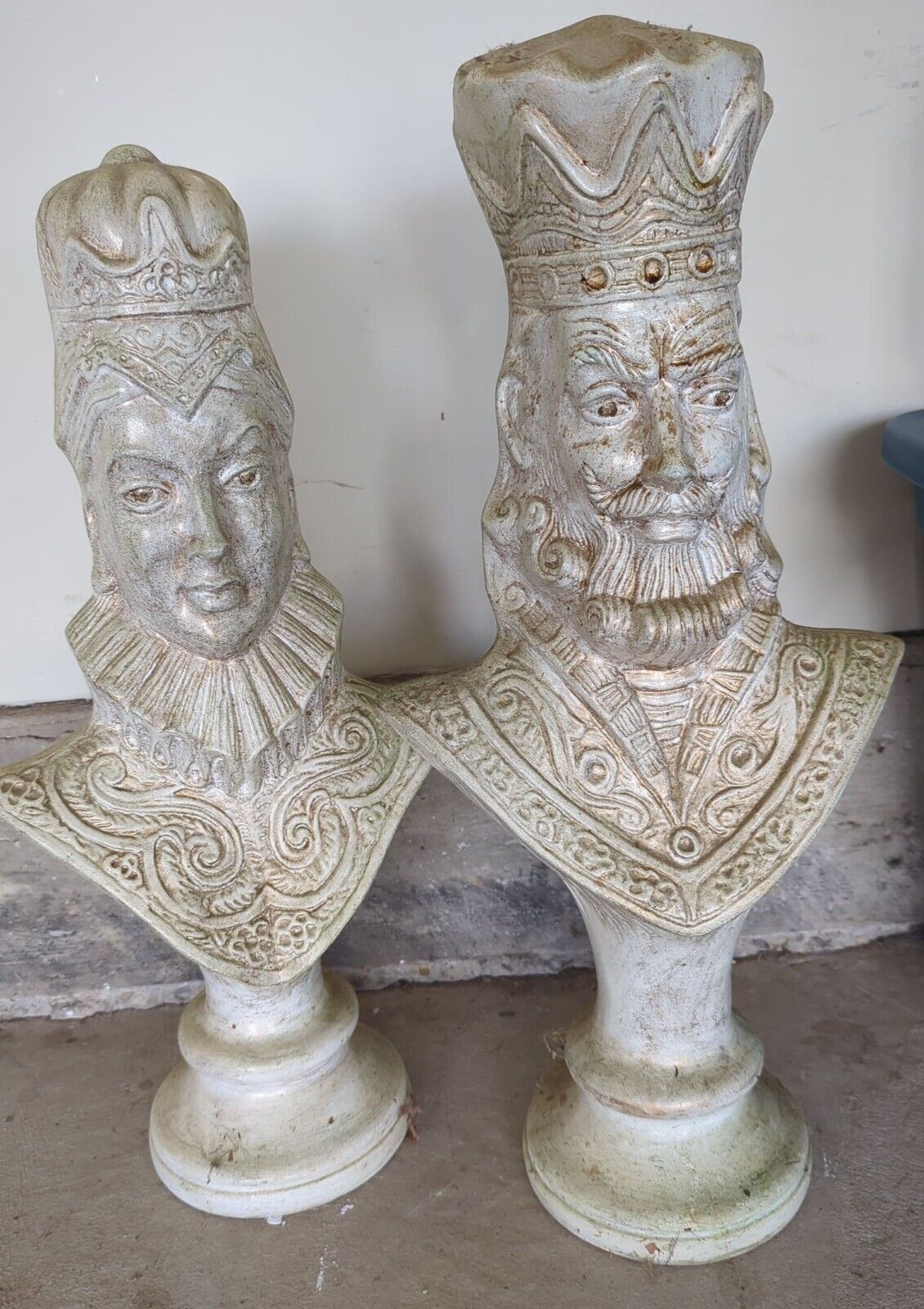 antique King And Queen Statue