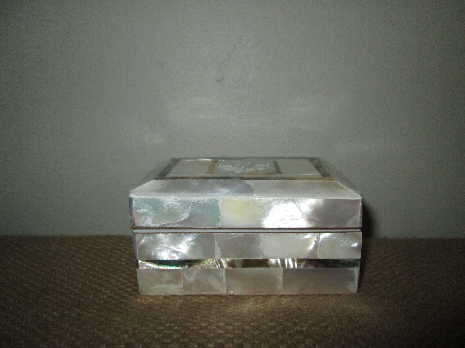 Vintage Carved Abalone & Mother Of Pearl Inlaid Jewelry Trinket Box Hinged
