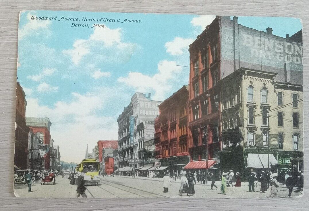 1914 Postcard Busy Street Scene Woodward Ave.  Detroit, Michigan, MI