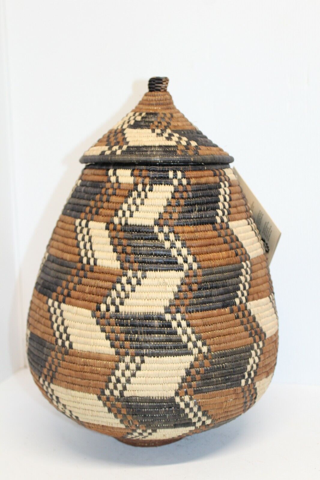 African Zulu Ukhamba Large Basket new 15½\