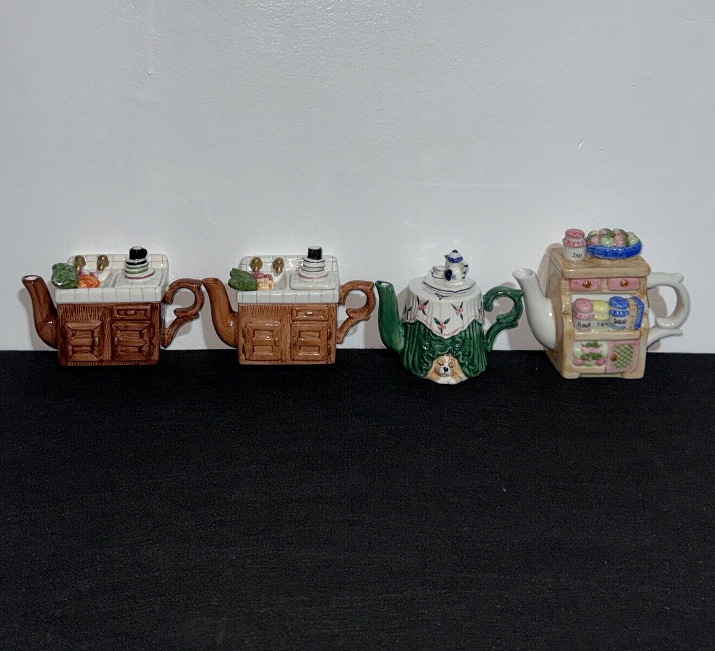 Vintage World Bazaar Mini Ceramic Teapot Lot Kitchen Sink Dog Under Table Bakery