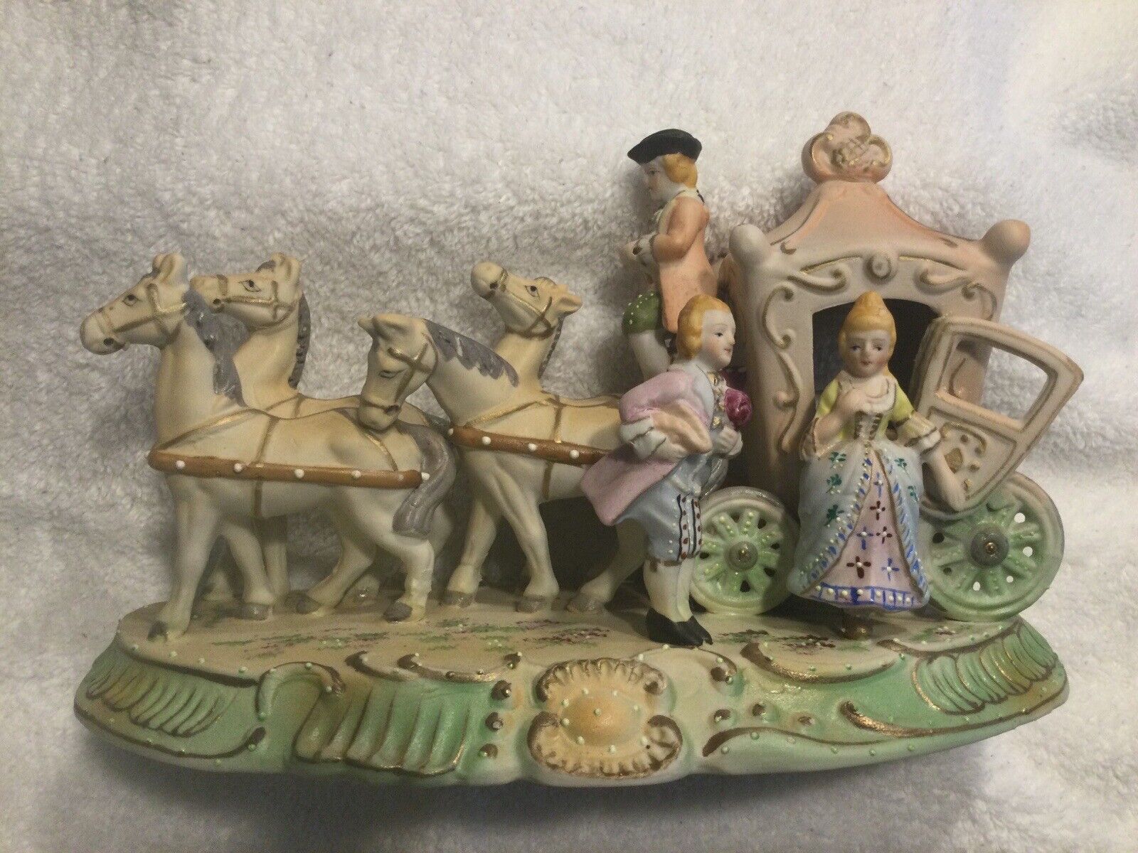 Vintage Occupied Japan Porcelain Figurine Royal Family Horse Drawn Carriage 