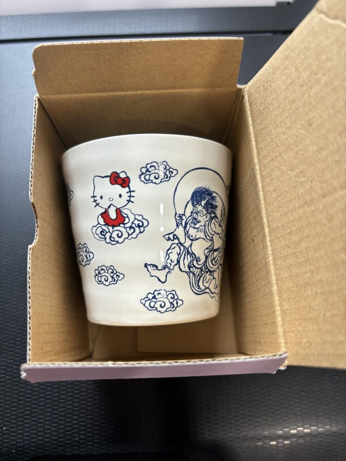 Sanrio Hello kitty Japanese teacup God of Wind& Thunder For Sale in Japan only