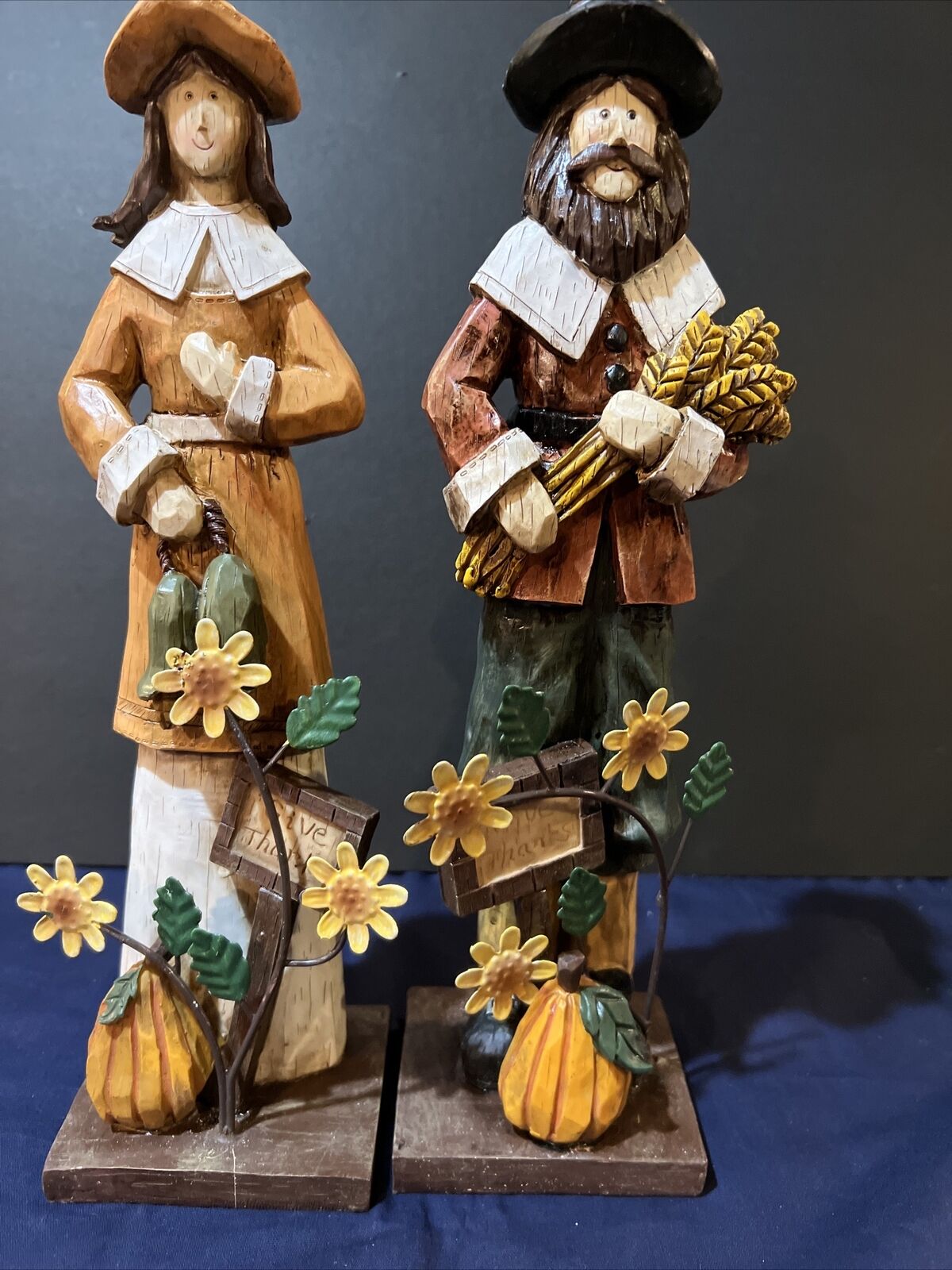 13” Wood-look Resin Thanksgiving Pilgrim Figurine Man& Woman Couple Vintage