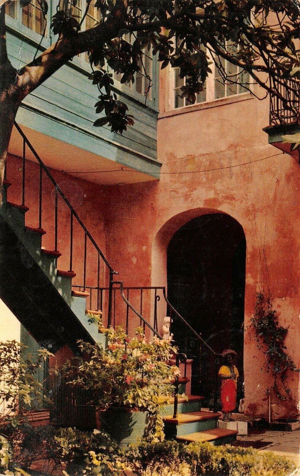 Maison Montegut Courtyard New Orleans Louisiana Vintage Postcard Posted 1956