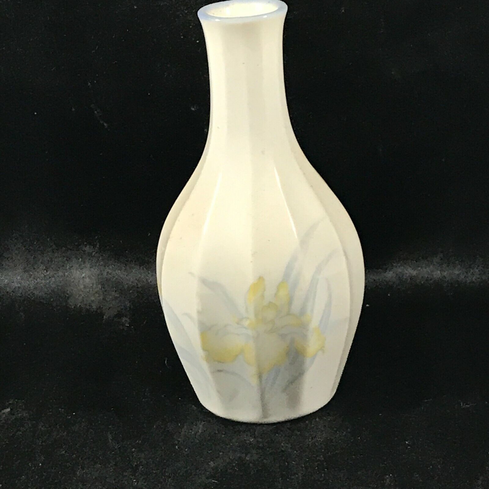 Vintage OTAGIRI Hand Crafted Original 5” Ribbed Floral Vase