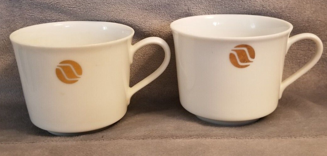 VTG Late 60\'s / 70\'s Northwest Orient Airlines First Class Gold LOGO Coffee Cups
