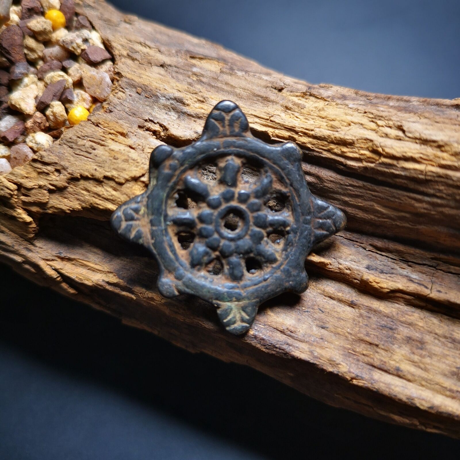 Gandhanra Vintage Thokcha Amulet,Dharmachakra,Wheel of Dharma ,60 Years Old