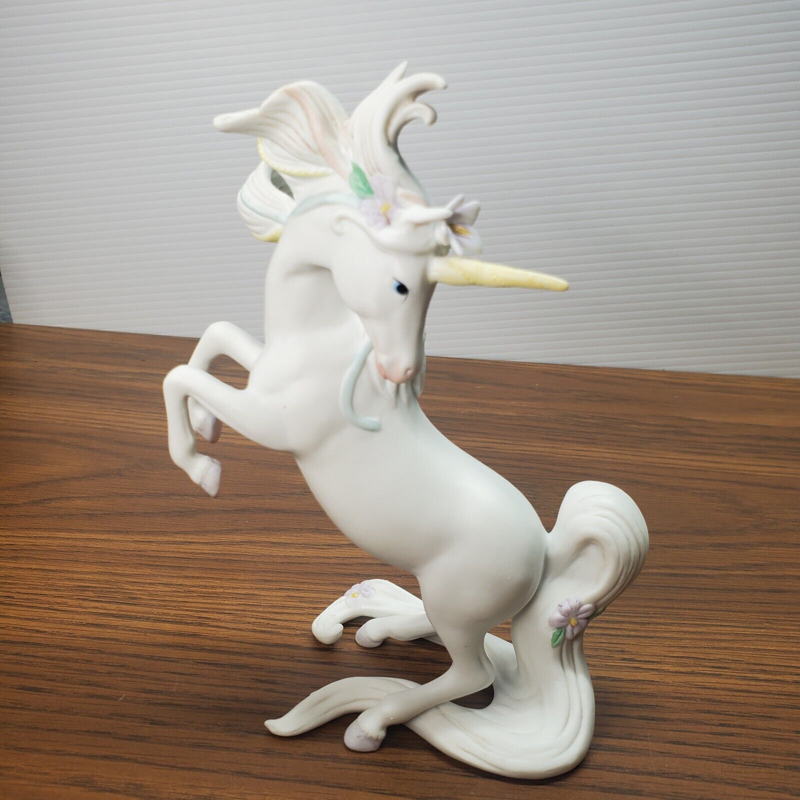 Vintage 1986 Enesco Rearing Porcelain Unicorn Figurine 7\