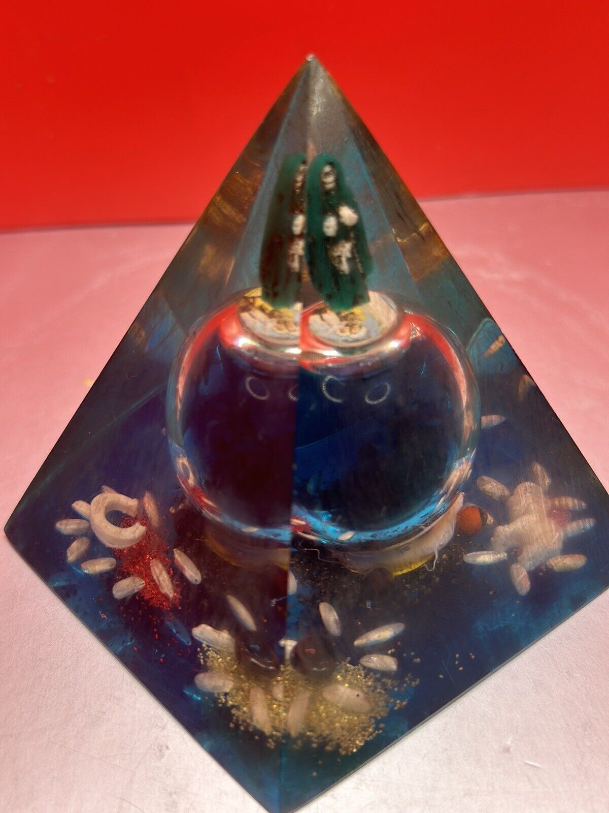 Vintage Blue Snow Globe Pyramid. Made In Mexico💥