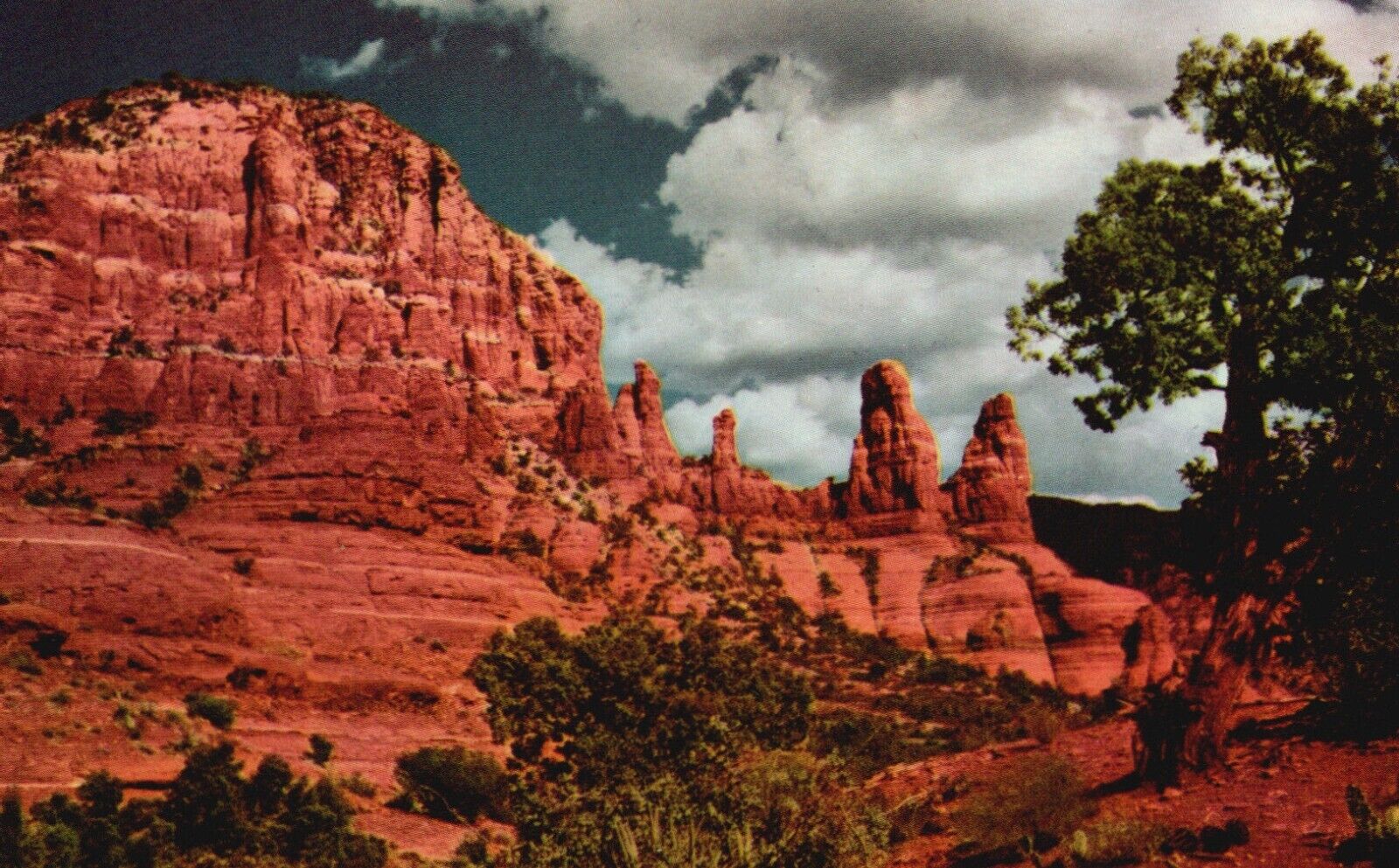 Postcard AZ Oak Creek Canyon Red Rock Formations Chrome Vintage PC f4108