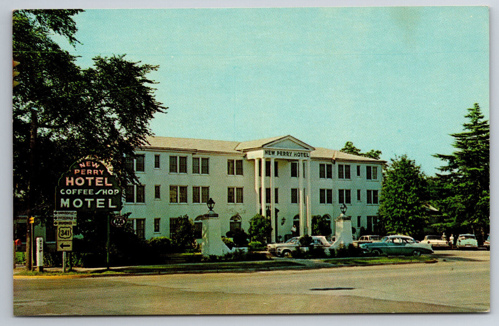 Vintage Postcard GA Perry New Perry Hotel Street View 50s Cars Chrome