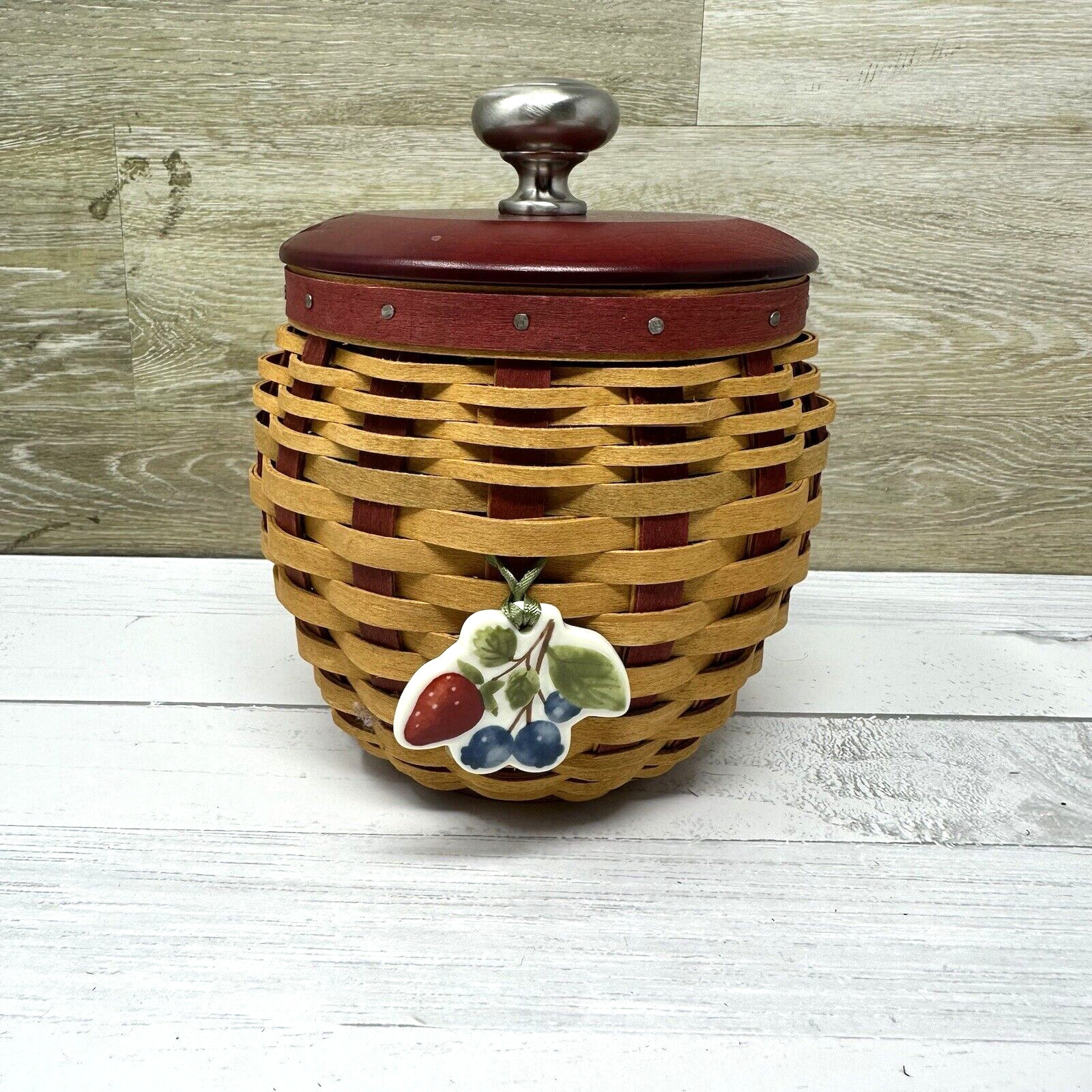 Longaberger Small Red Strawberry Basket 2005 Red Lid Lidded Protector Tie On