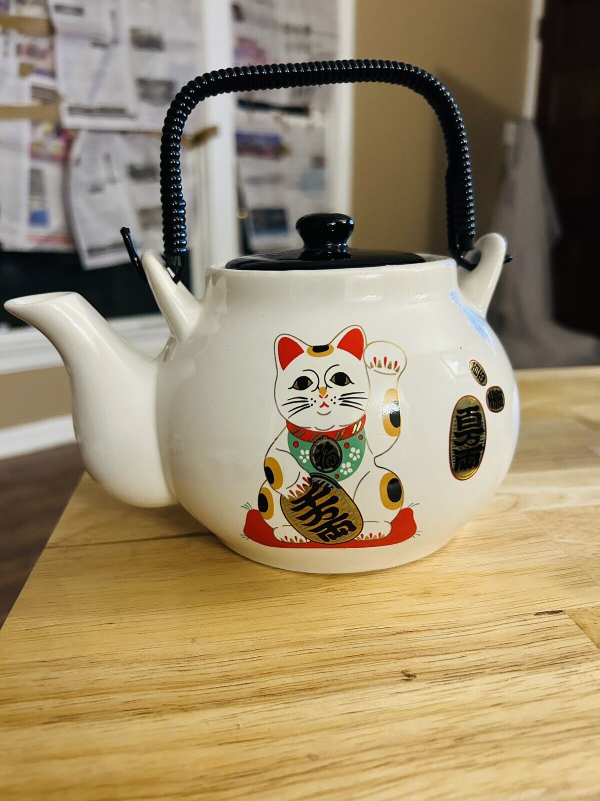 Lucky Cat Maneki Neko Vintage Japanese Teapot White Ceramic