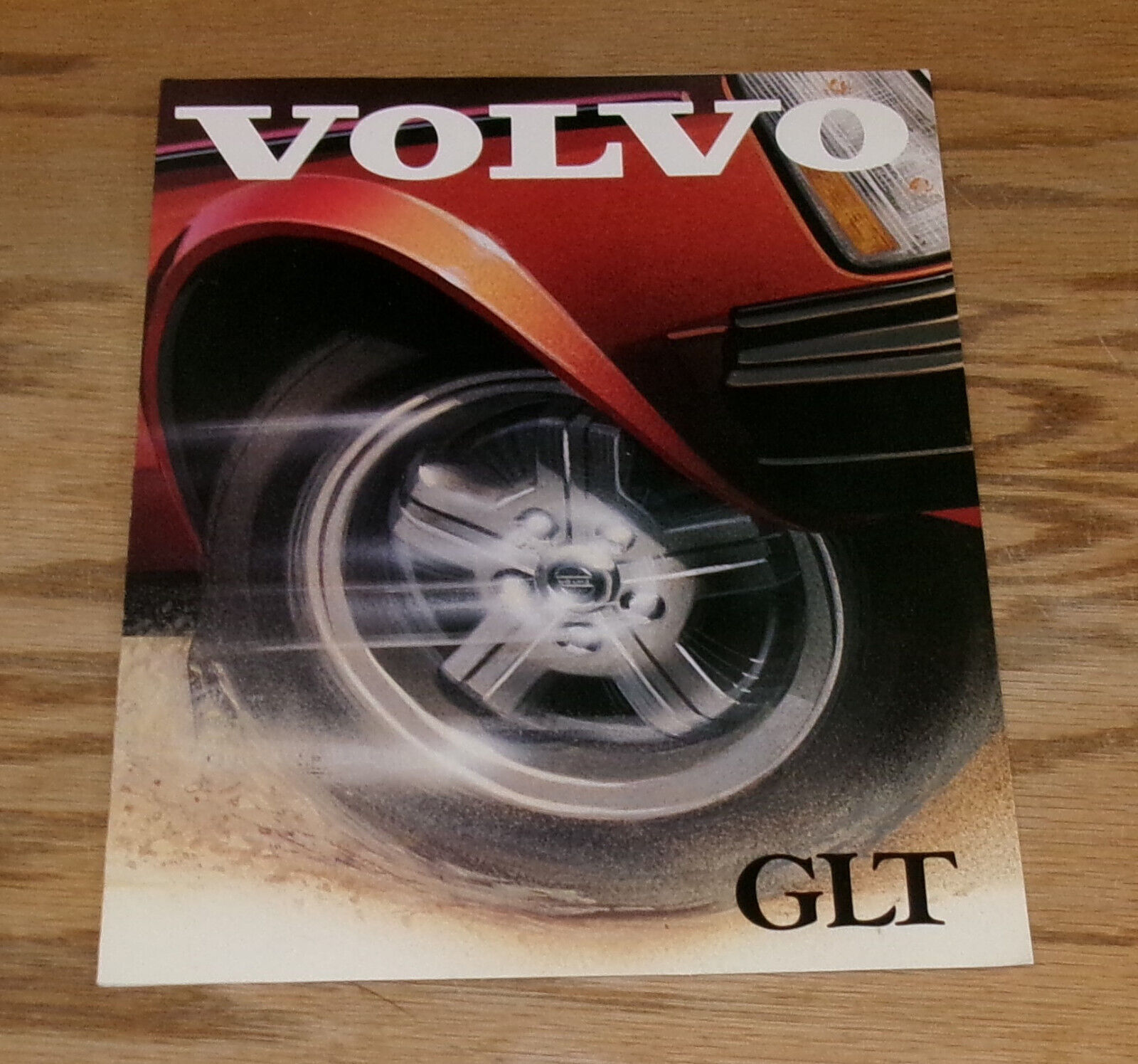 Original 1981 Volvo GLT Sedan & Wagon Sales Brochure 81