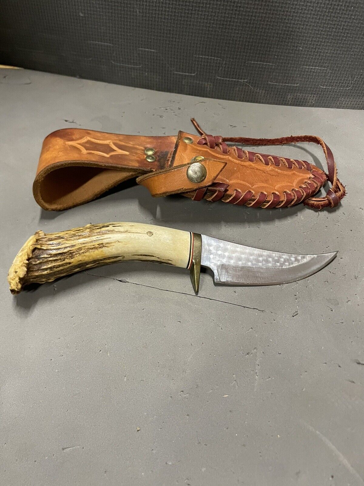 handmade custom hunting, skinning knife with stag handle and sheath
