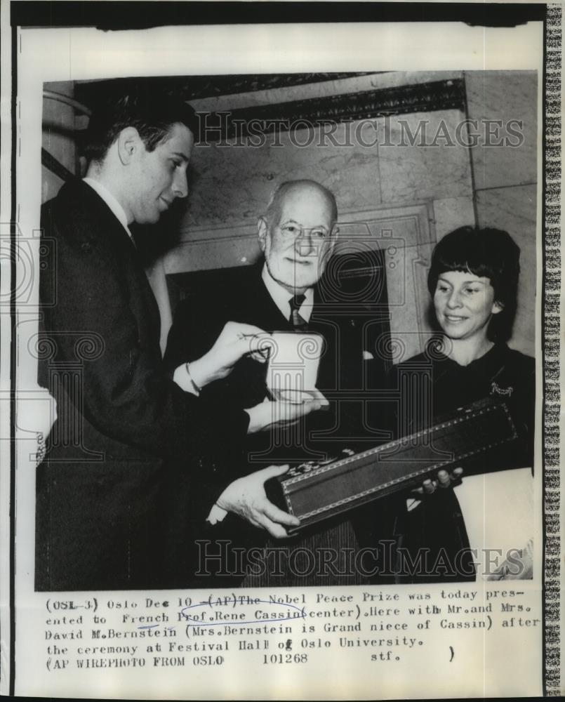 1968 Press Photo French Professor Rene Cassin receives Nobel Peace Prize in Oslo