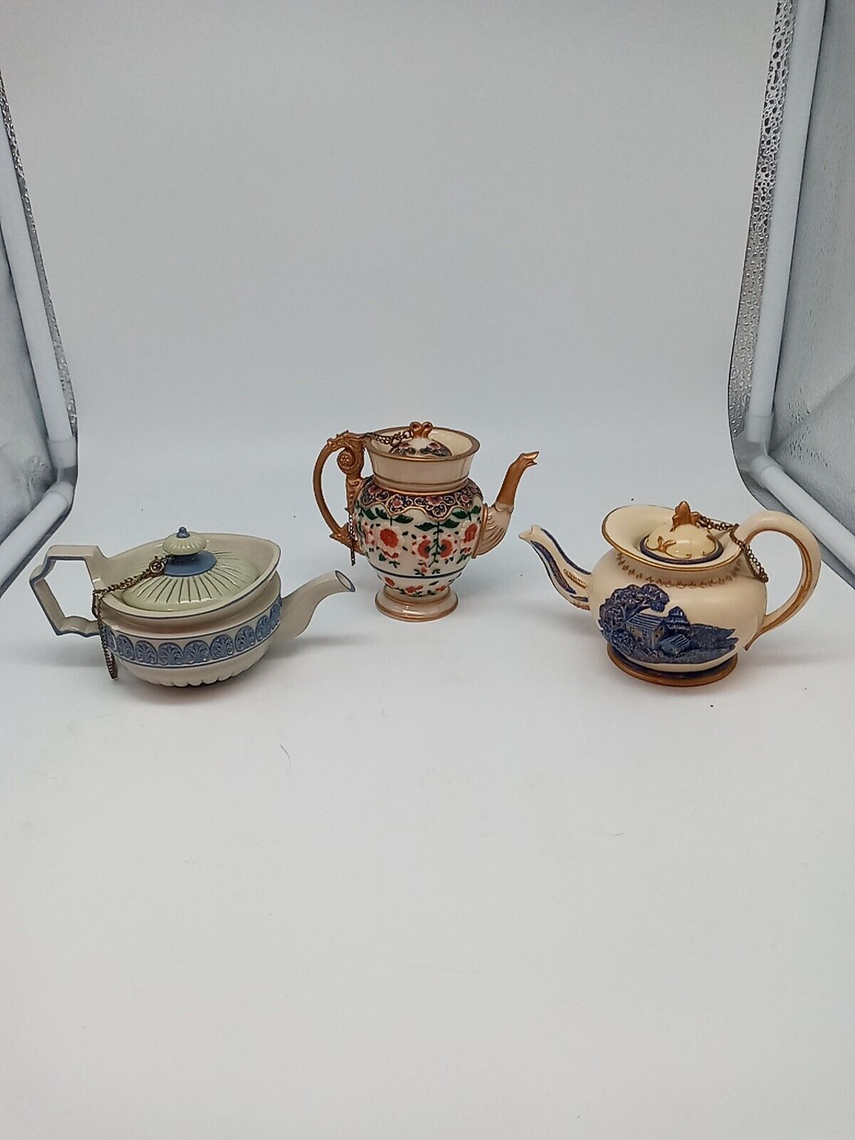 Nini Resin Teapots Set Of Three Decorative Trinket