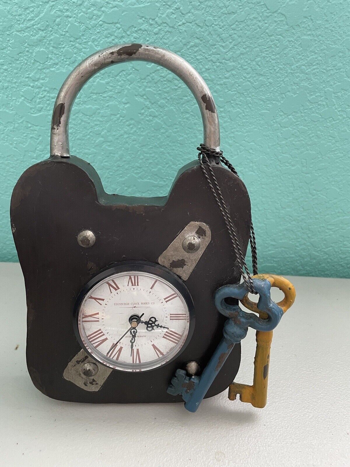 Edinburgh Clock Co. Lock And Key Shelf Clock WORKS 10\