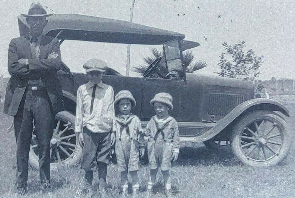 1920s Negative - South Texas Palm Trees Ford Model T Three Sons With Father