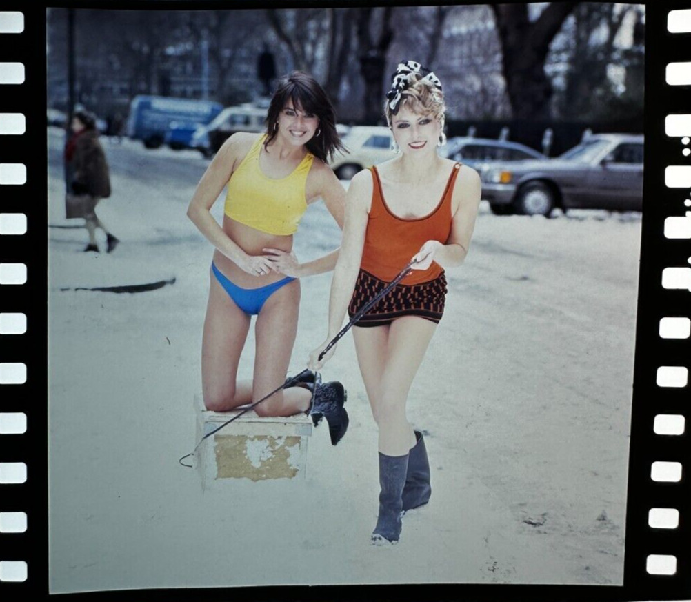UK1-2039 ELIZABETH & JANE Swimsuit Models in Snow RARE 1987 Color Transparency