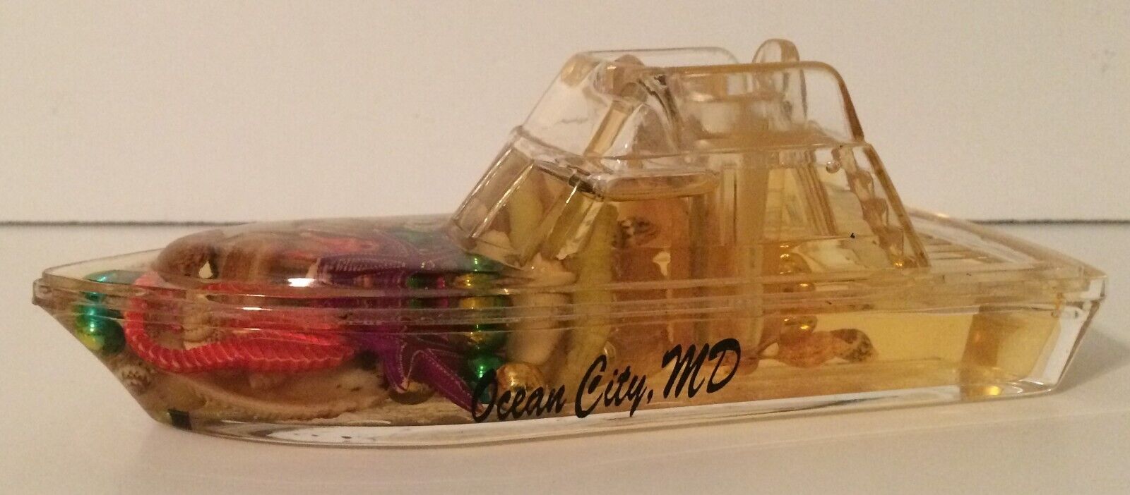 Vintage Ocean City, MD Souvenir Plastic Pen Holder Boat w/Floating Ornaments
