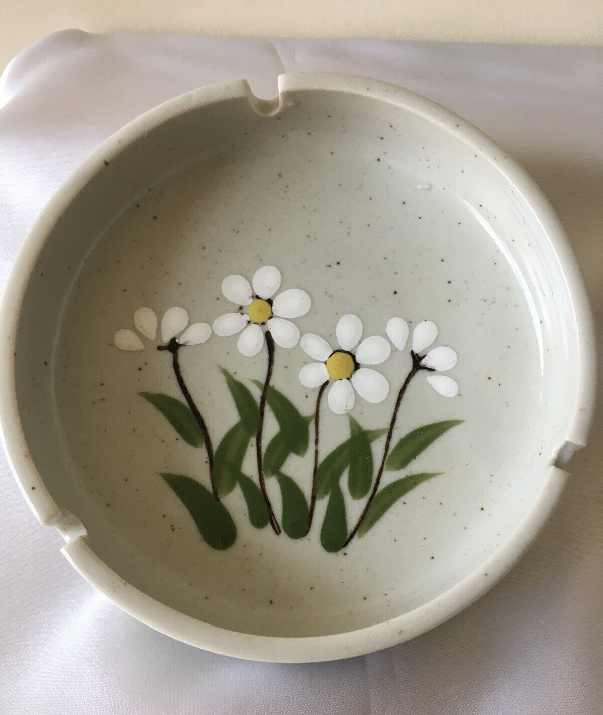 Hand Painted Ash Tray Daisies And Leaves Six Inches Around
